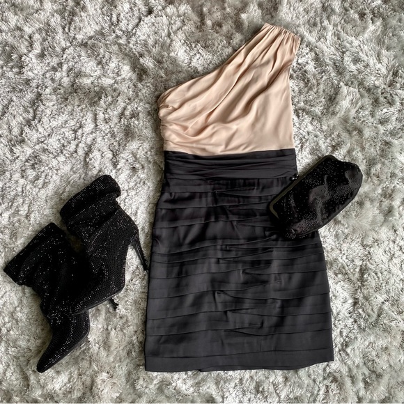 Express One Shoulder Satin & Chiffon Dress in Nude & Black Size 4 - Picture 2 of 7